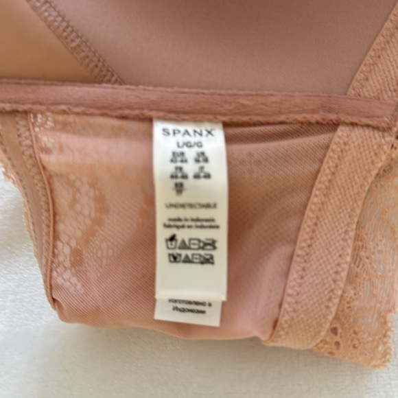 SPANX Lace Bandeau Bra in Light Pink - Picture 6 of 8